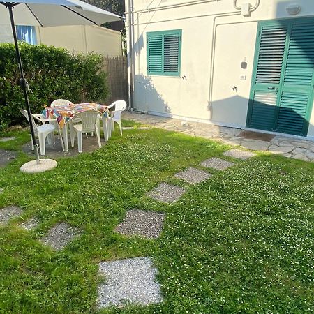 Le Tre Isolette A 200M Dal Mare Marina Di Pisa Exterior foto