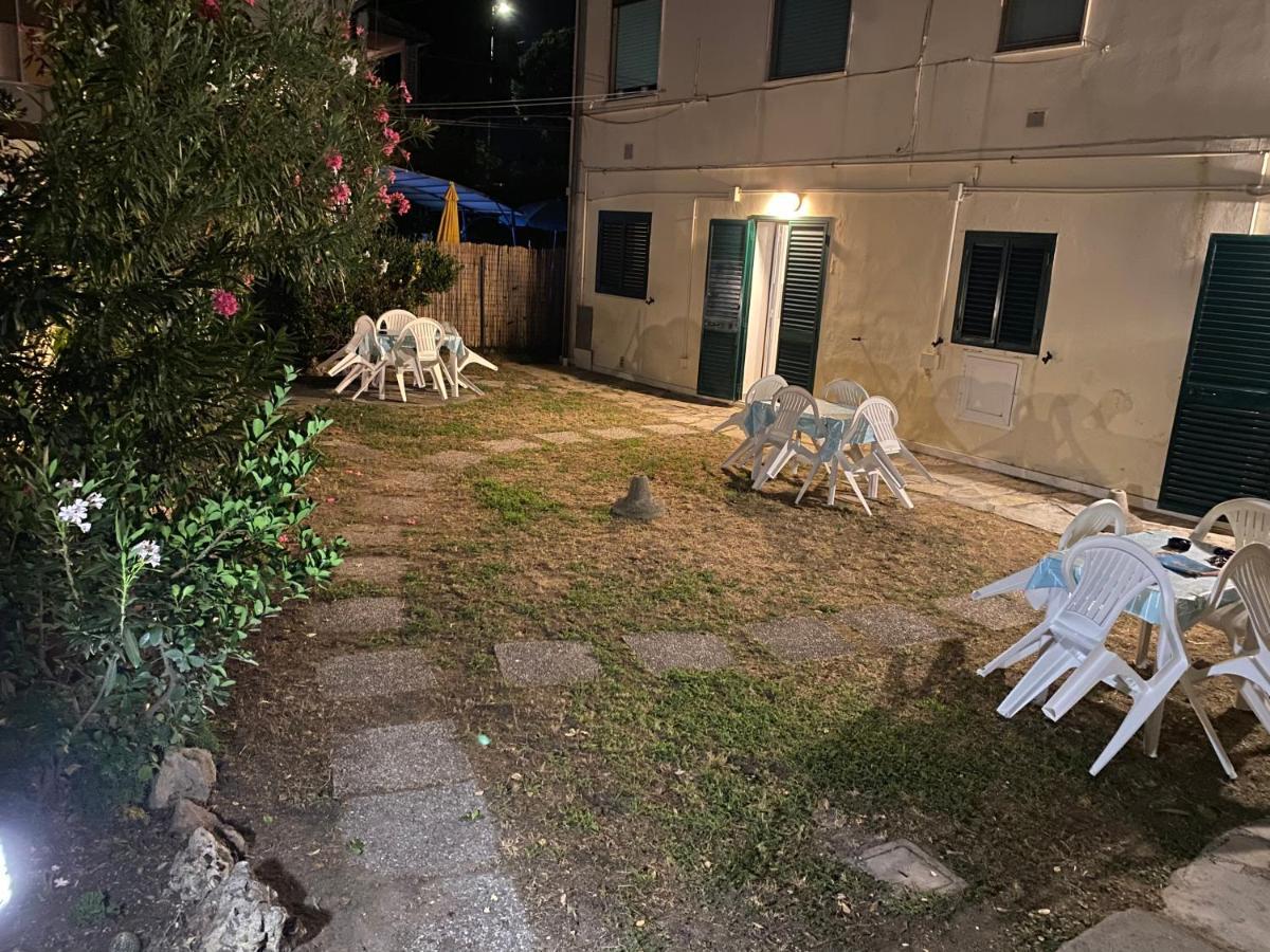 Le Tre Isolette A 200M Dal Mare Marina Di Pisa Exterior foto
