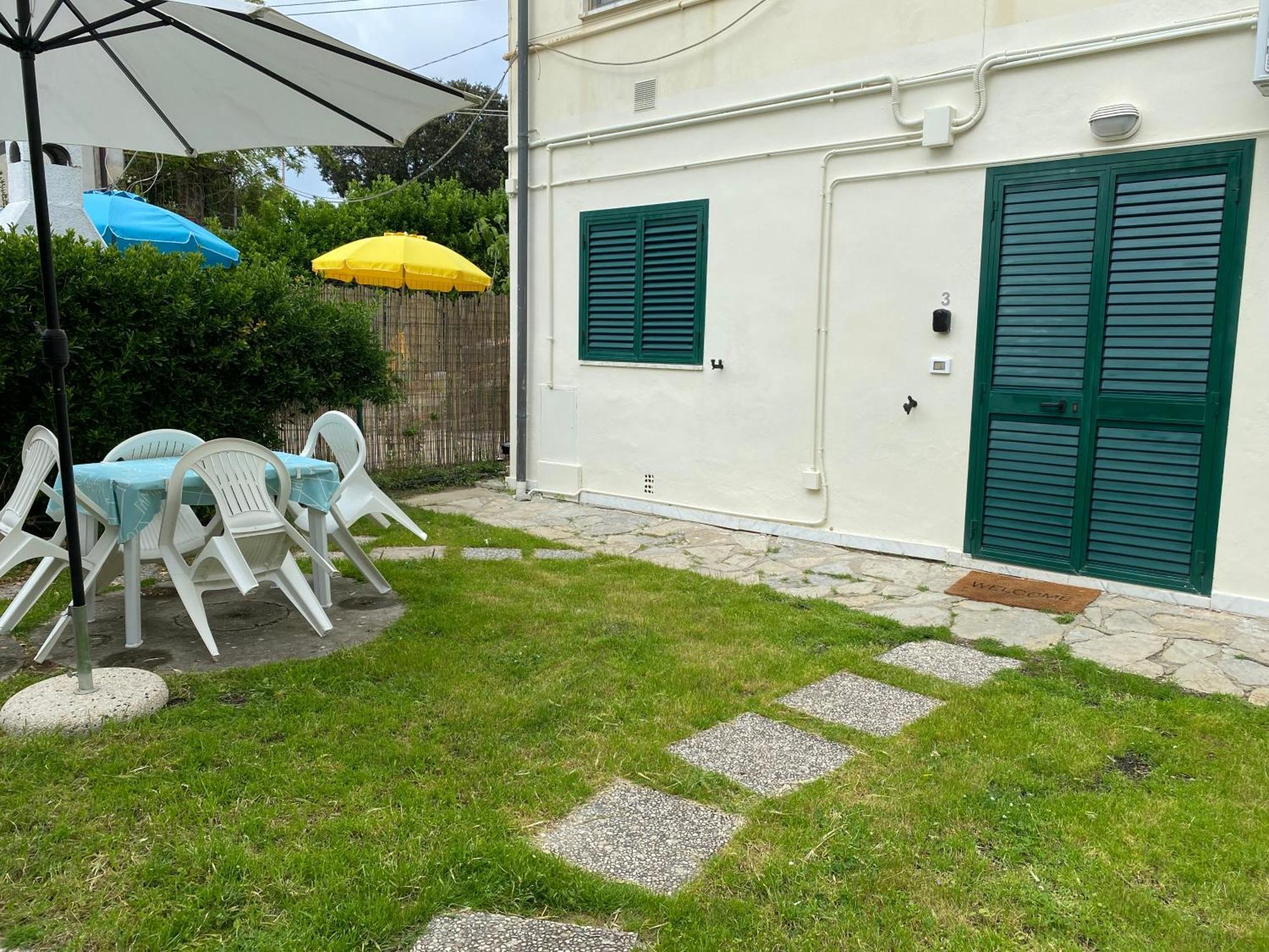 Le Tre Isolette A 200M Dal Mare Marina Di Pisa Exterior foto