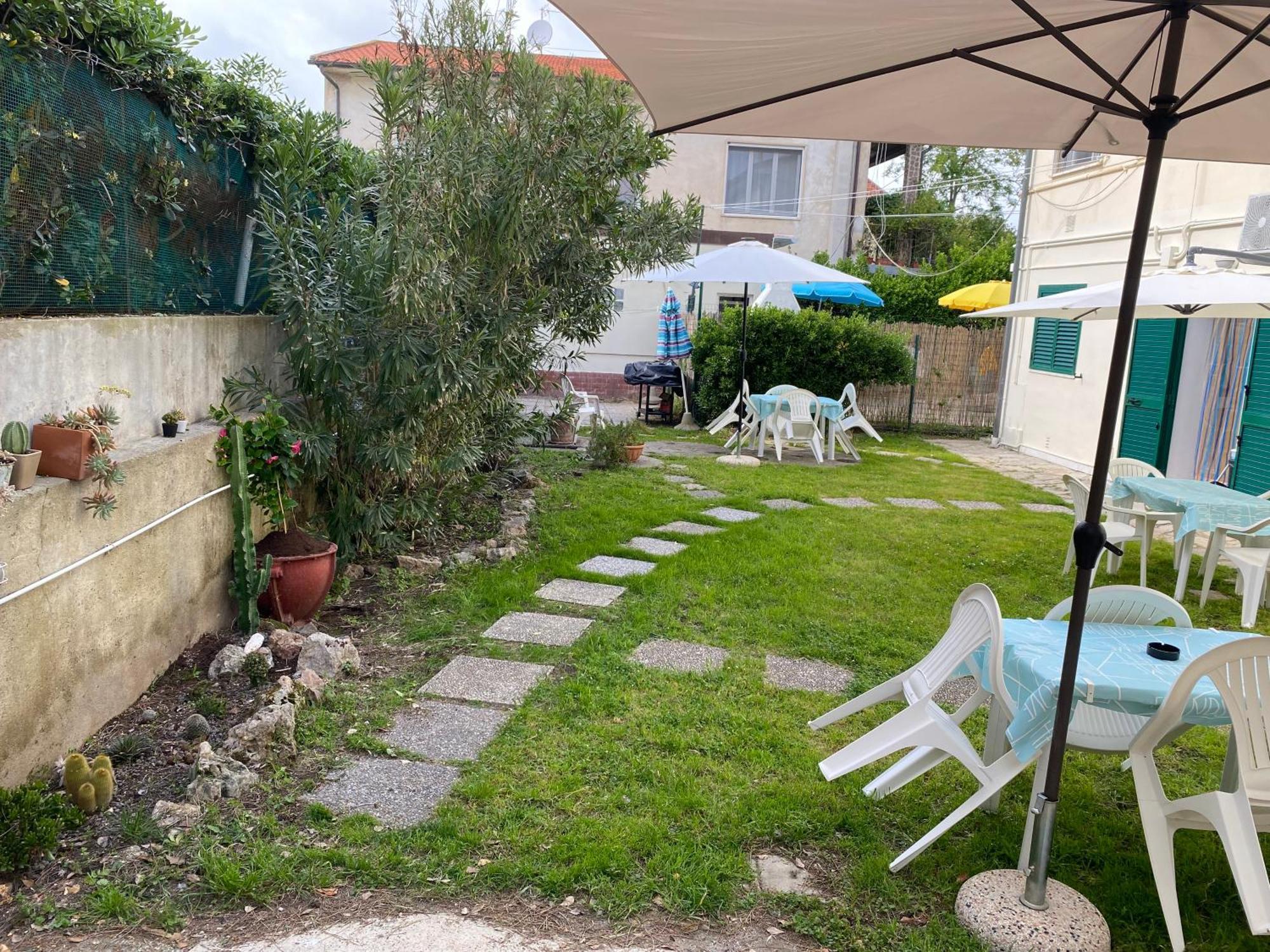 Le Tre Isolette A 200M Dal Mare Marina Di Pisa Exterior foto