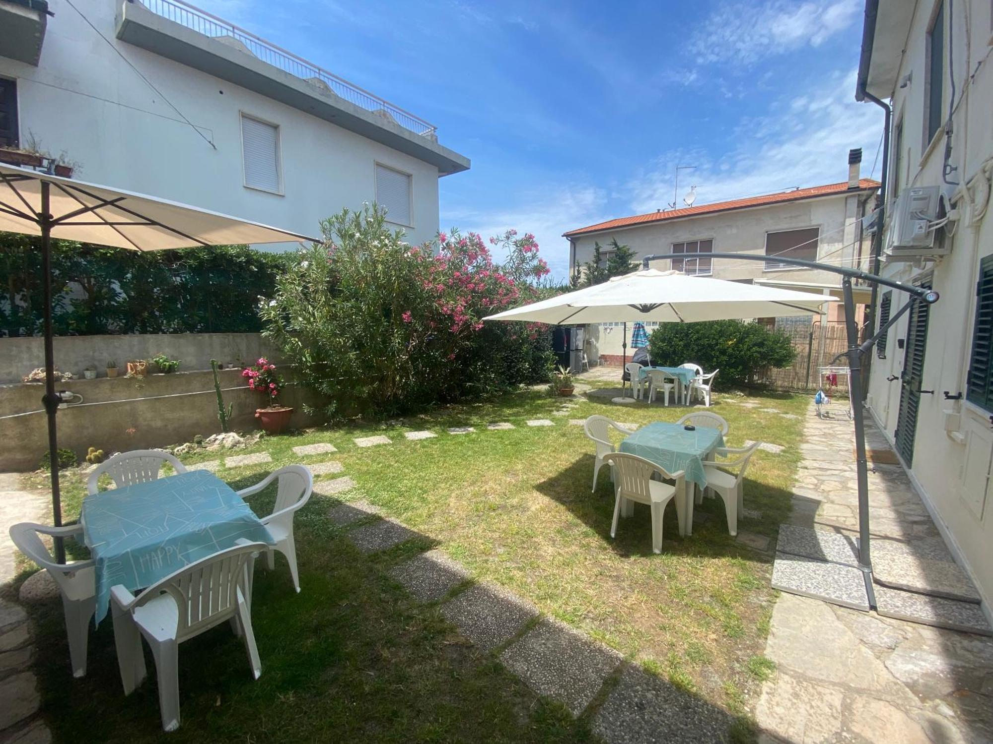 Le Tre Isolette A 200M Dal Mare Marina Di Pisa Exterior foto