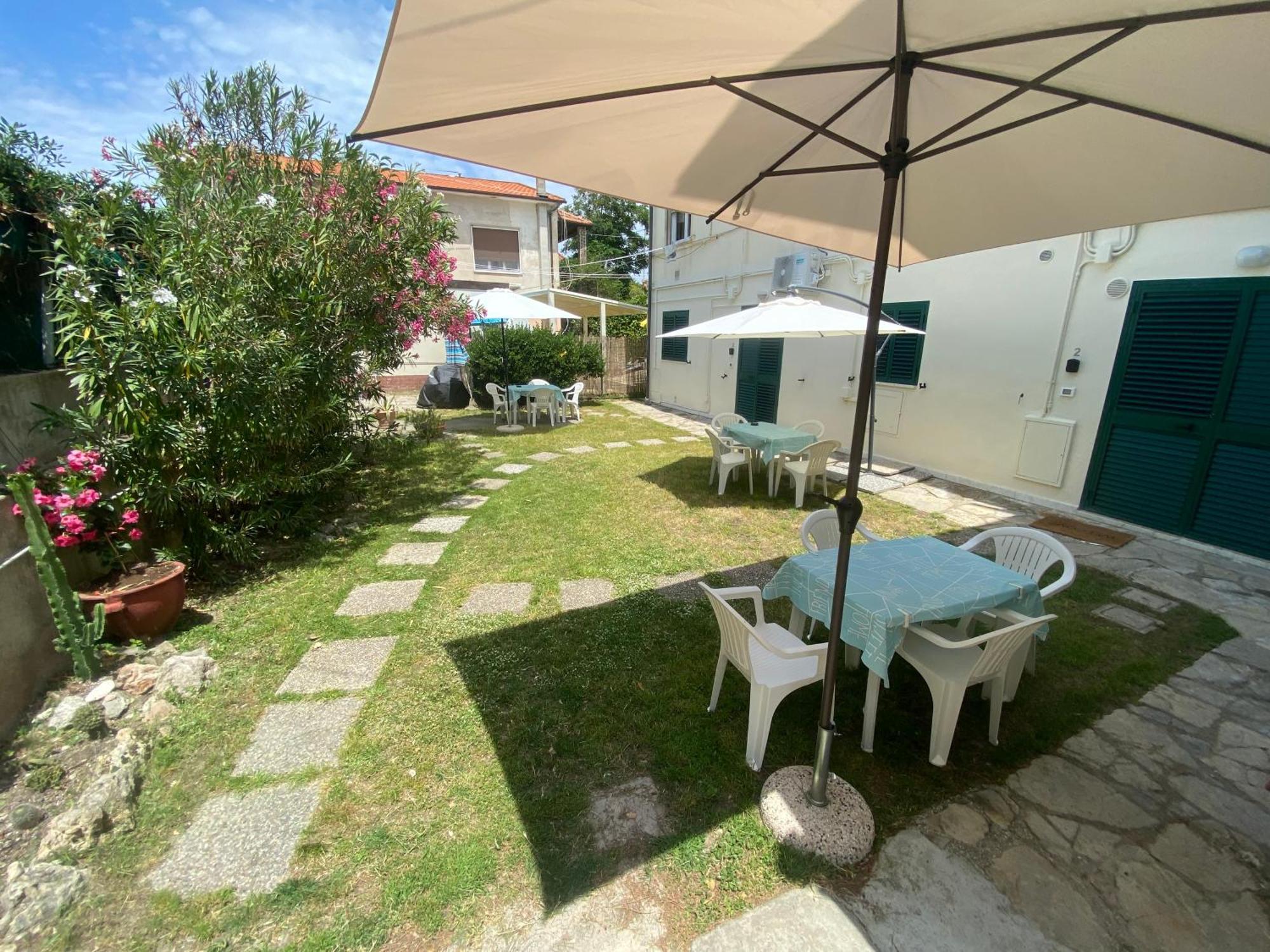Le Tre Isolette A 200M Dal Mare Marina Di Pisa Exterior foto